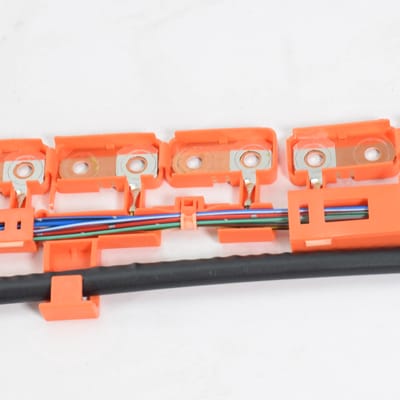GEN. 1 TOYOTA CAMRY 34 MODULE WIRE HARNESS WITH NEW BUSS BARS (Refurbished)
